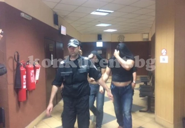ОБНОВЕНА Полицията разкри нагъл грабеж на 40 000 евро във Враца