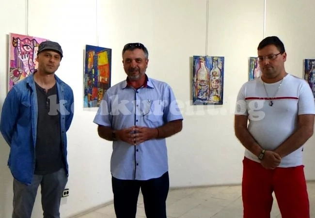 ВИДЕО и СНИМКИ Росен Найденов откри пета самостоятелна изложба