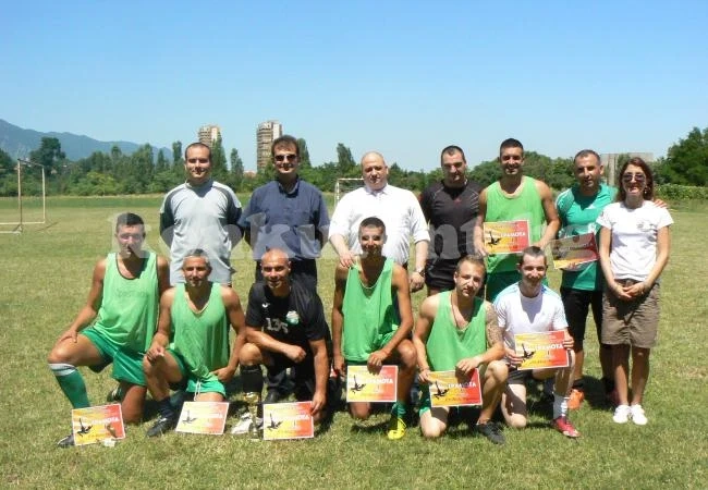 Много класа и драми на полицейския турнир по футбол, фаворитът не допусна изненада /СНИМКИ/