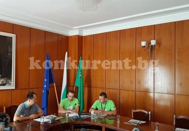 ВИДЕО: Международно състезание по офроуд стартира от връх Околчица