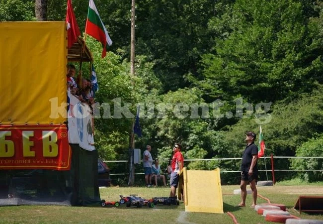 Стоичков и Петров отчетоха с титли врачанските моделисти в GP