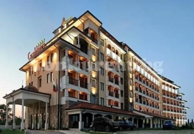 Силен интерес към сделки с имоти по морето и в София