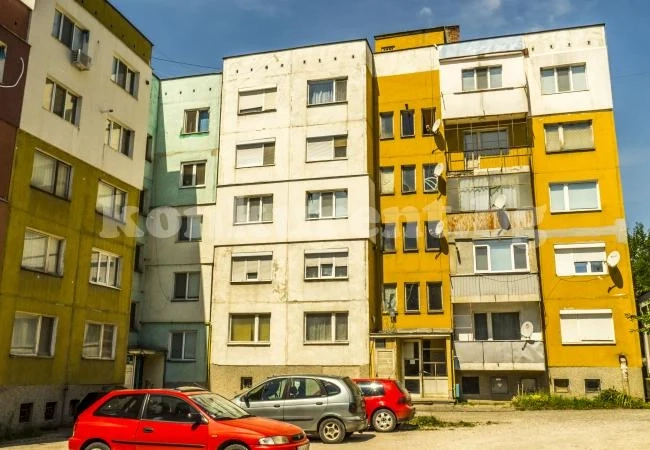 Започва санирането на два блока в Мездра
