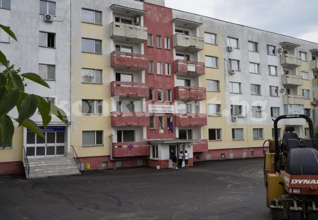 Започна ремонтът на МБАЛ-Мездра