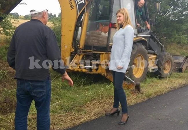 Зам.-кметът Мария Попова инспектира ремонтираните участъци от общинската пътна мрежа