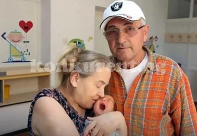 Сърбин изгони 60-годишната си жена, която роди след пети опит ин витро (ВИДЕО)