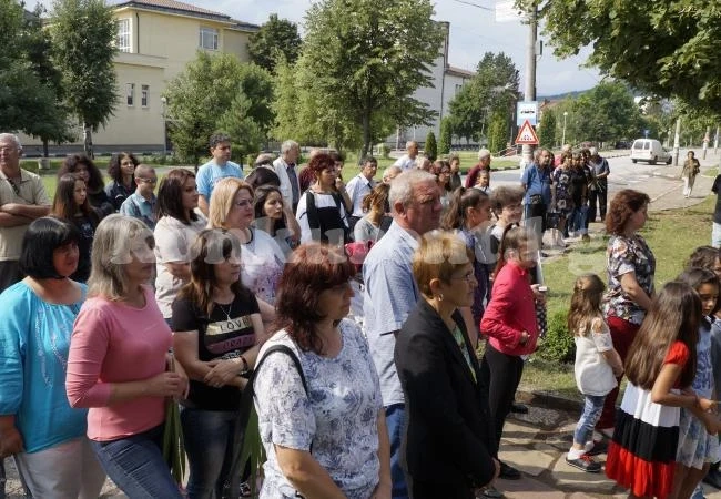 Мездра се поклони пред Апостола СНИМКИ