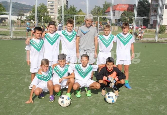 Лудата банда стартира с 2 победи в турнир за деца