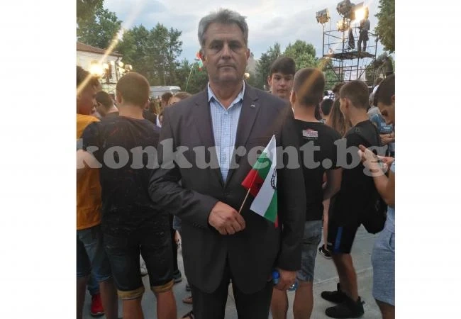 Патриоти почетоха Левски