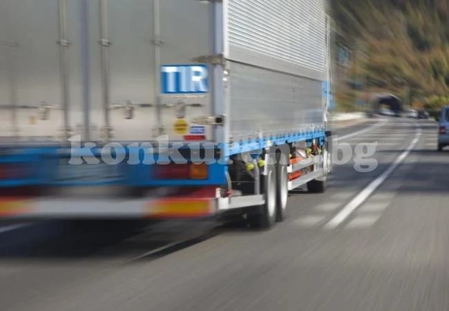 ТИР прегази жена в Карнобат