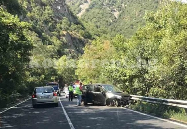 Румънец се размаза в дефилето СНИМКИ