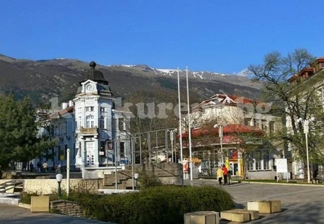 Клиент наби дюнерджия, нямало кетчуп в храната му
