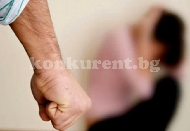 20 души са арестувани за публично изнасилване на тийнейджърка, причината за наказанието е шокираща