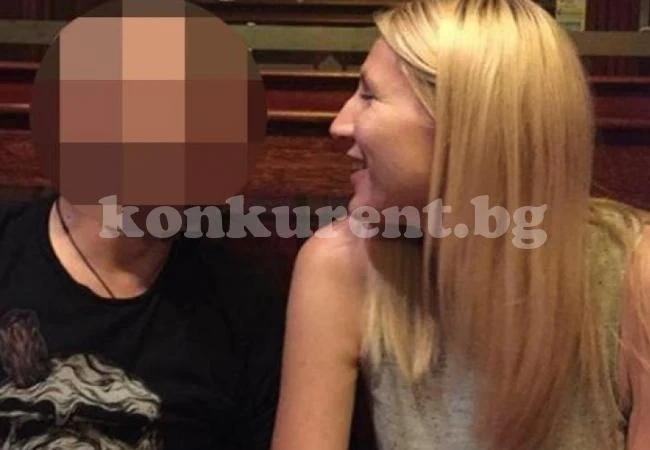 Пияна учителка се отдаде на орални ласки със свой ученик в тоалетната на самолета (СНИМКИ)