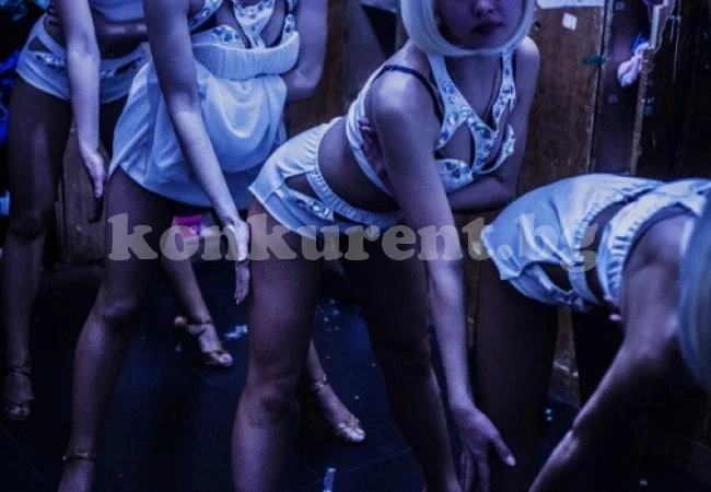 Разтърсващи СНИМКИ 18+: Тук навсякъде мирише на секс - зад кулисите на китайския град на греха
