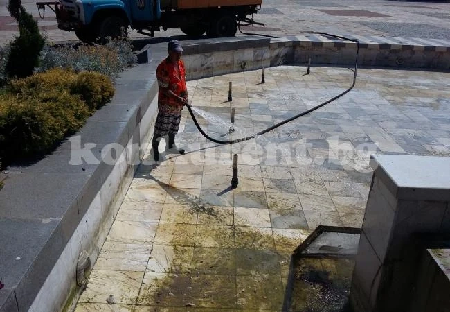 БКС изми фонтана и призова да го пазим СНИМКИ
