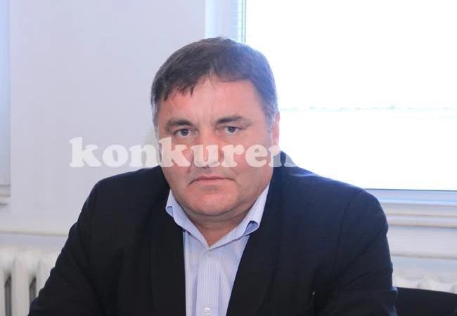 Кмет и 700 жители поискаха от АПИ пари за пътя Криводол - Фурен