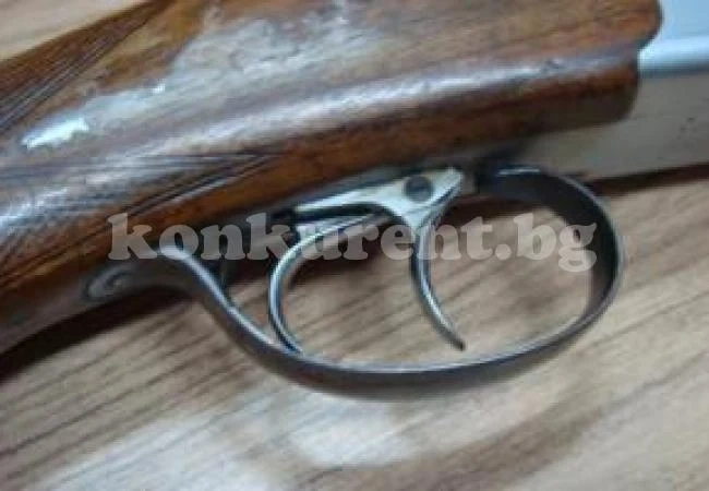 Намериха незаконно оръжие в селска къща