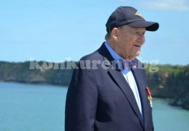 96-годишен дядка спретна грандиозна измама, в която хиляди души вярваха години наред