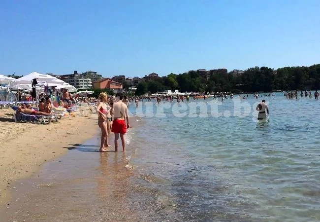 Много внимавайте, ако сте на морето! Може да лъснете в порно сайт без дори да разберете! Ето каква престъпна схема върлува (СНИМКИ 18+)