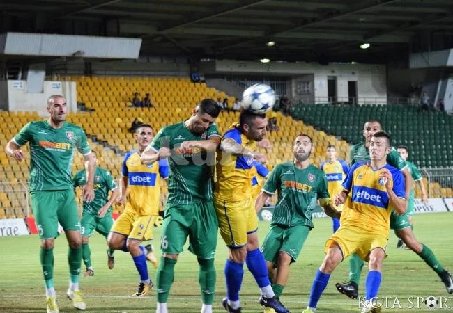 Ботев взе точка, но изпусна 2 срещу Поморие след 1:1 /СНИМКИ/