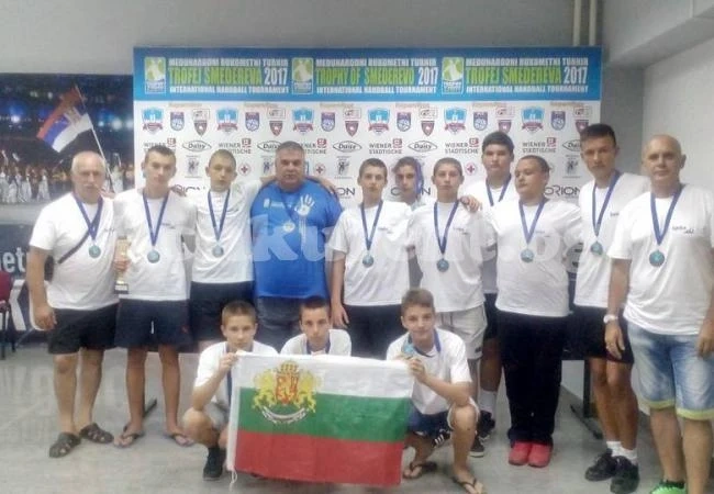  Локо с бронз в Смедерево, сърбите пак показаха как се прави спортен форум