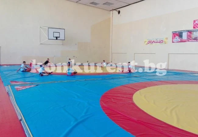 Тричара води 9 борци на турнир в Белене