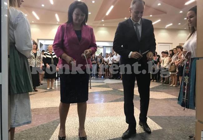 Красимир Вълчев откри „умна“ класна стая в ППМГ „Акад. Иван Ценов“