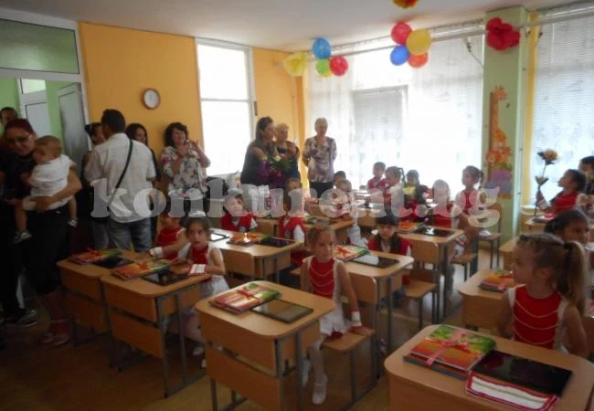 Изненадаха бъдещи първокласници и техните родители СНИМКИ