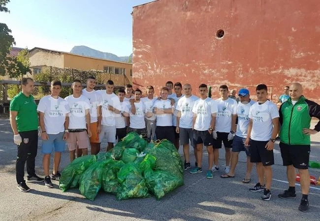 Над 1 800 жители на община Враца чистиха днес СНИМКИ
