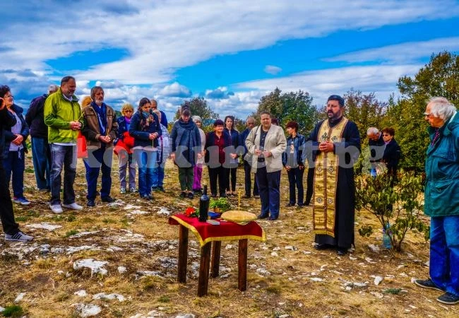 Осветиха кръста-слънце в с.Кален