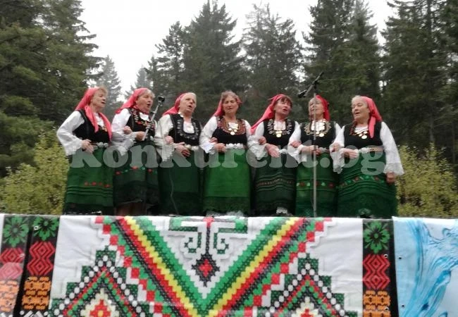 Събор на Петрохан събра самодейци от цяла България