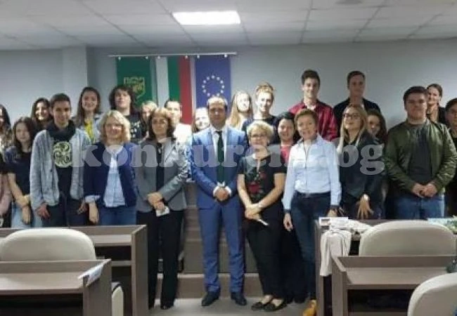 Калин Каменов прие делегация по проект на врачанско училище