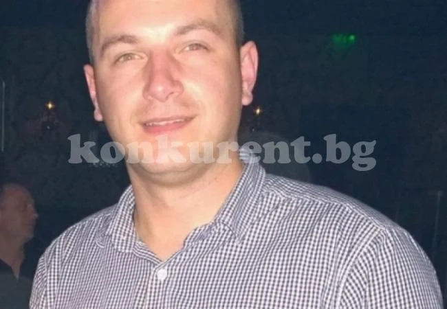 Последните думи на покосения от картечница редник Тошев към приятелката му Теди били...