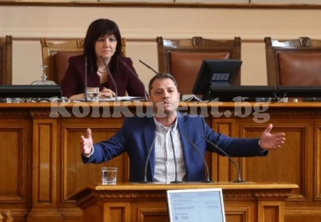 Добрев с горещ коментар за поредния скандал разтресъл Хасково