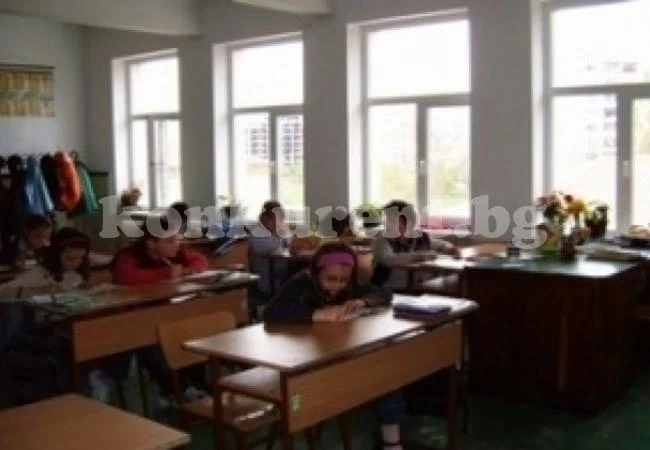 Четвъртокласници ще учат „Дунавско хоро“, гимназистите ще играят сиртаки