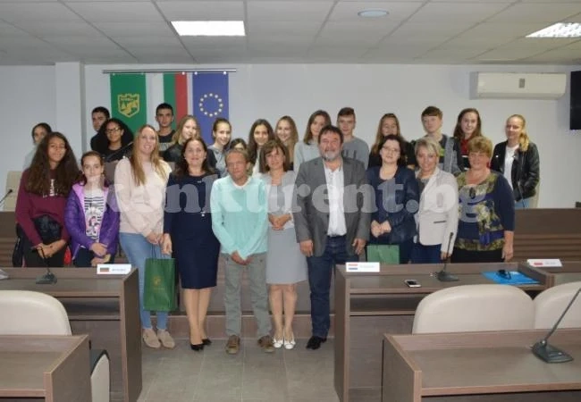 Зам.-кмет прие гости от 2 държави