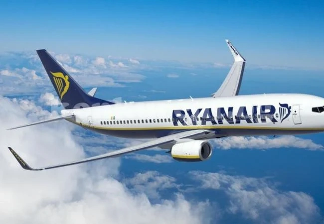 Изтребители ескортираха самолет на Ryanair след сигнал за тревога