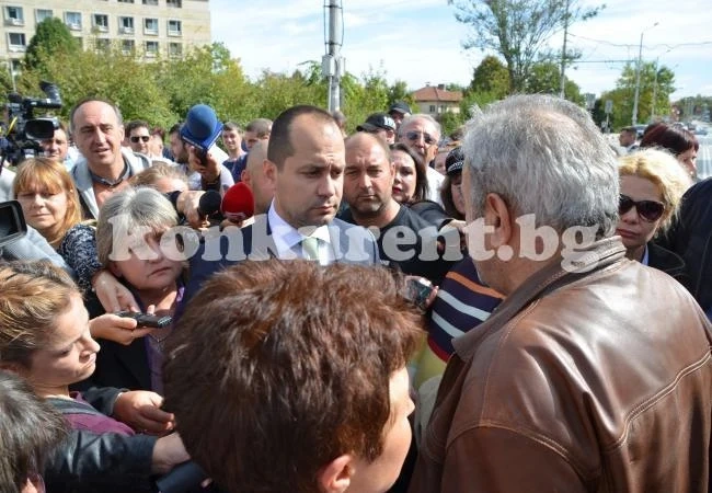 В ход е спасителна операция за врачанската болница