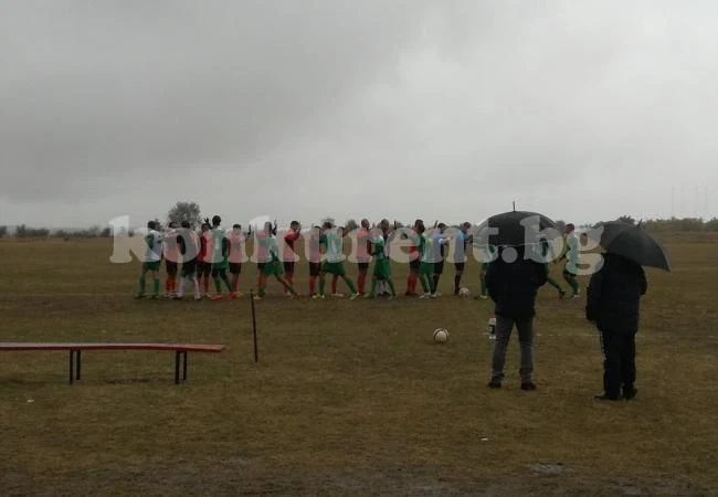 Балкан би Грамада в драма под дъжда, Покрайна развя бялата кърпа