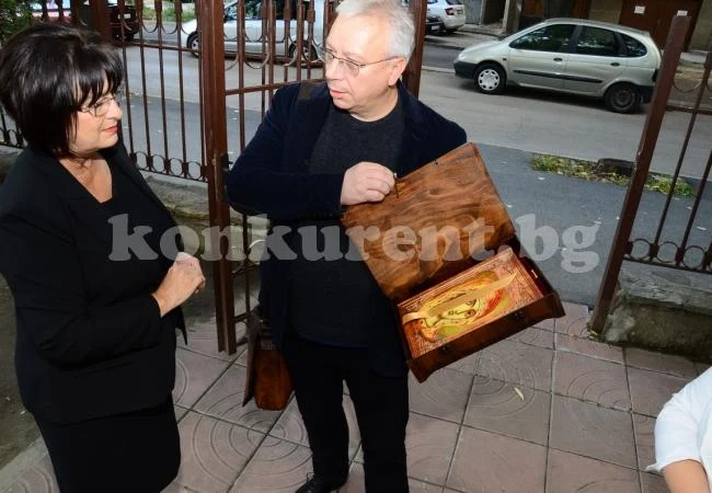 Огнян Ценков поздрави служителите на Държавен архив - Видин