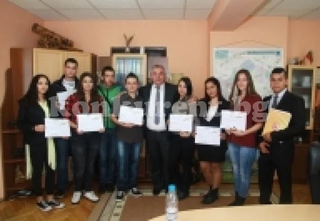 Млади хора взеха властта в Бойчиновци