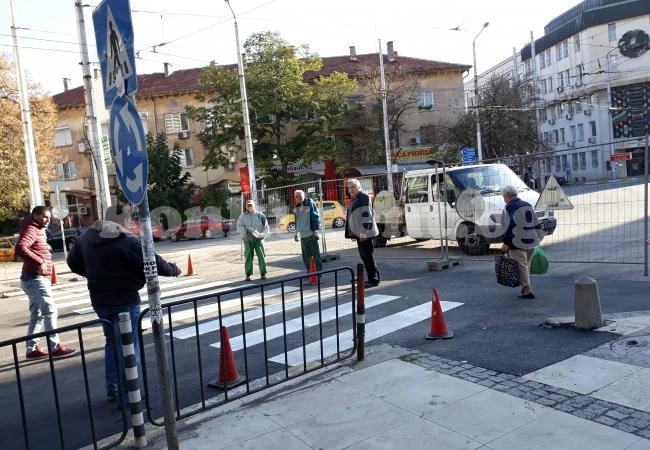 Довършват възлова улица във Враца СНИМКИ