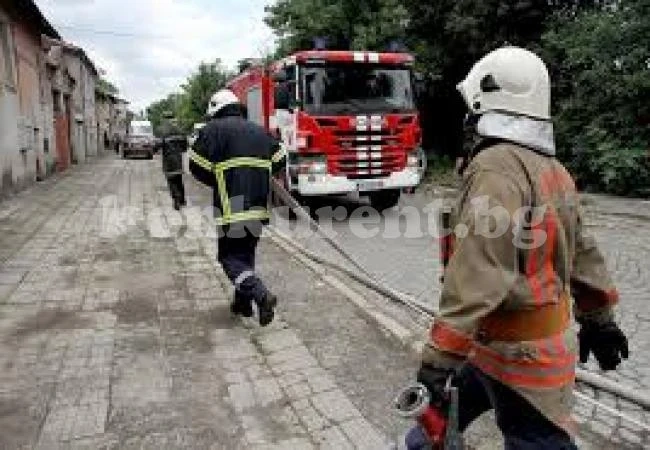 Възрастна жена изгоря в дома си