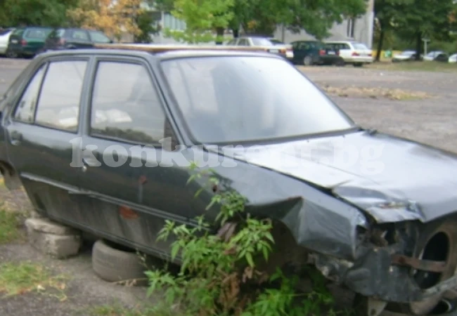 Премахват старите автомобили в Берковица
