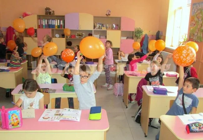 Малчугани отбелязаха Деня на единството