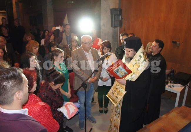 За първи път в България осветиха лекарски престилки