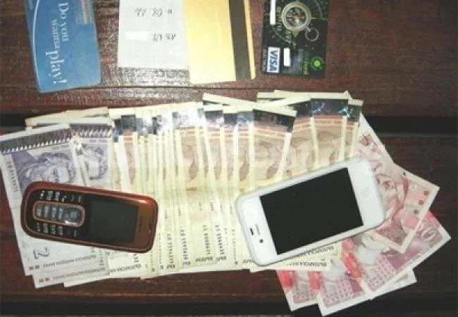 Мним полицейски капитан взе 6 200 лв. от баба