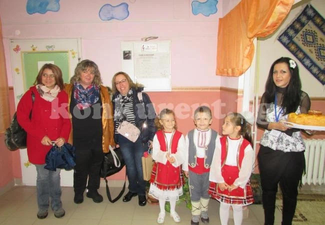 Гости от 5 държави дойдоха в детска градина във Враца СНИМКИ