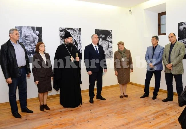 Откриха изложбата „Атон в рисунки и фотографии”